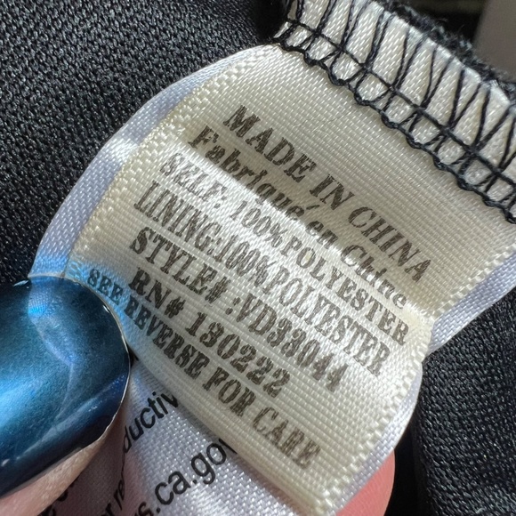 👗|•VERY J•| Black & White Dot Ruffled Deep V-neck Dress Size Large - Picture 8 of 10